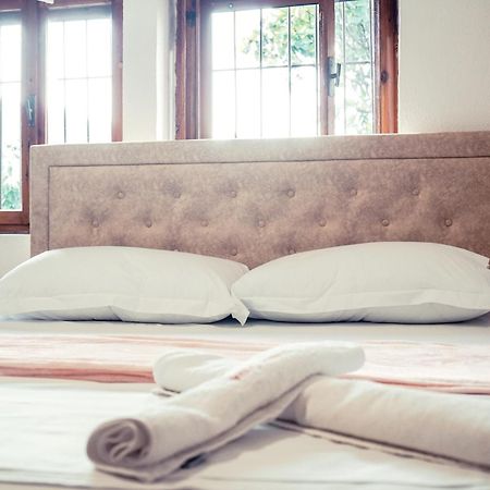 Guesthouse Arber ジロカストラ エクステリア 写真