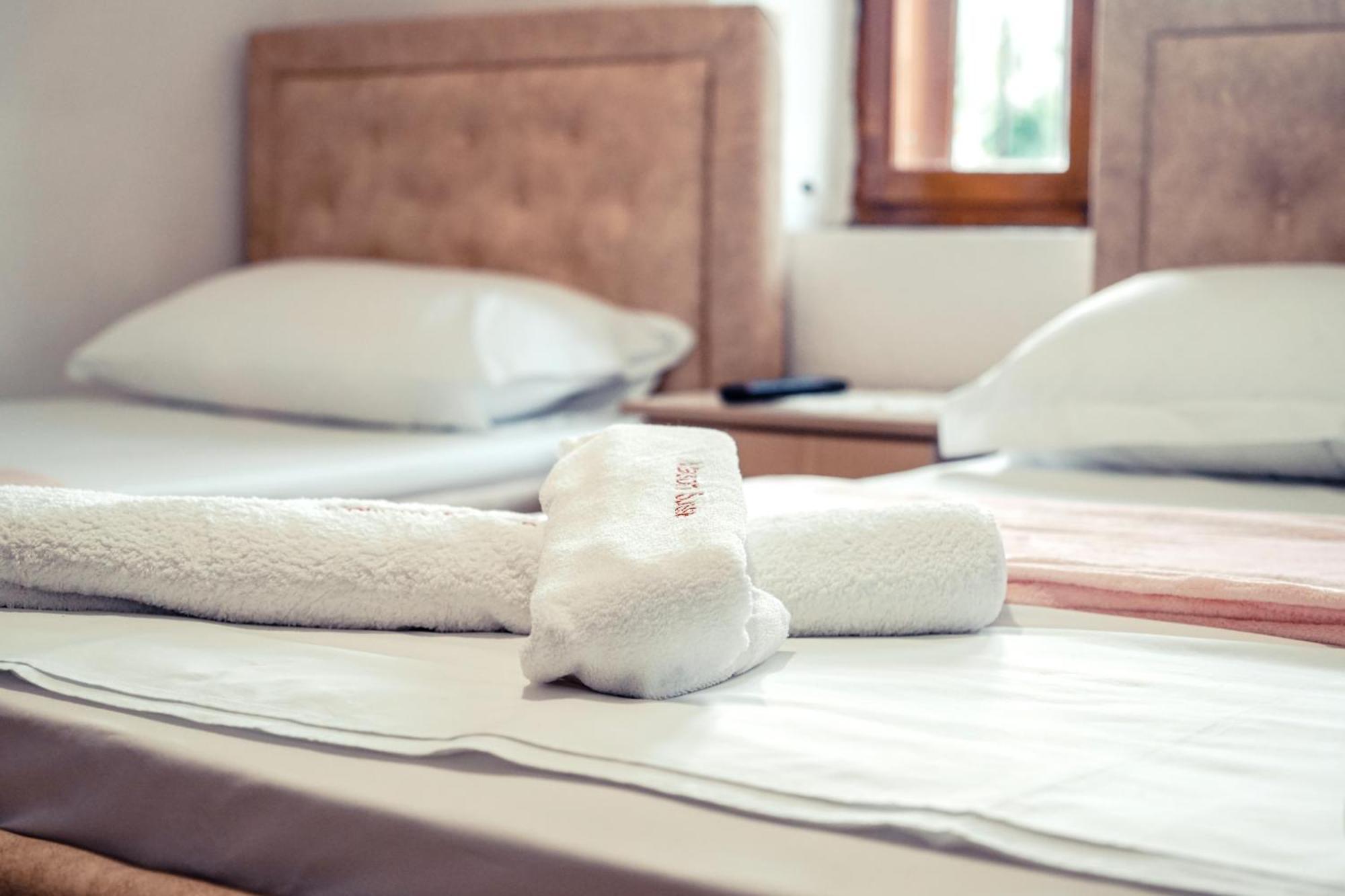 Guesthouse Arber ジロカストラ エクステリア 写真