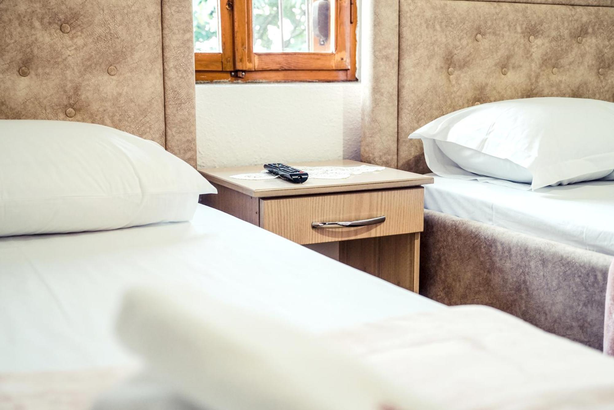 Guesthouse Arber ジロカストラ エクステリア 写真