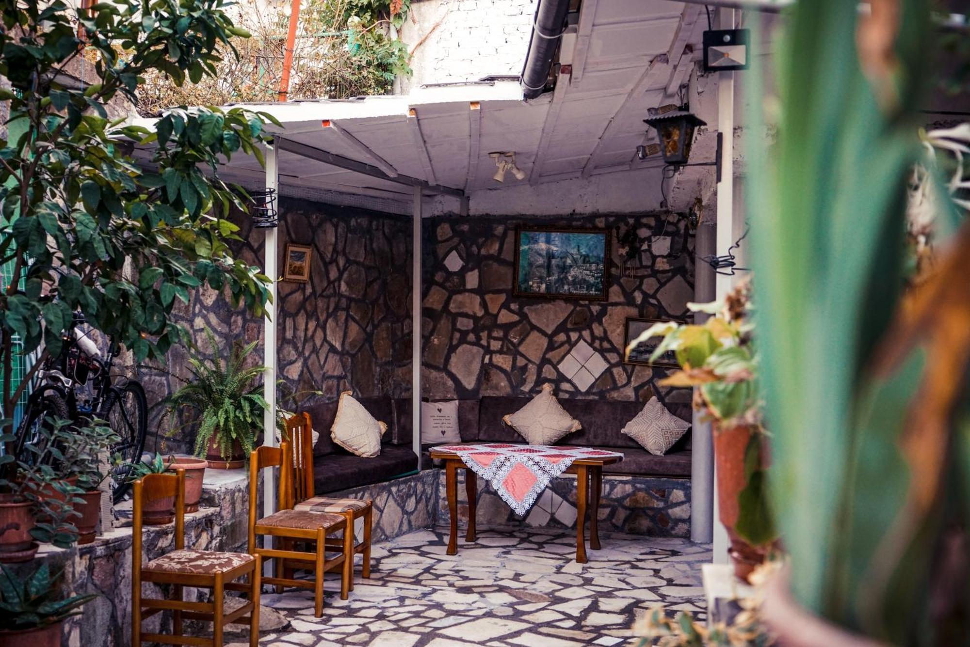 Guesthouse Arber ジロカストラ エクステリア 写真