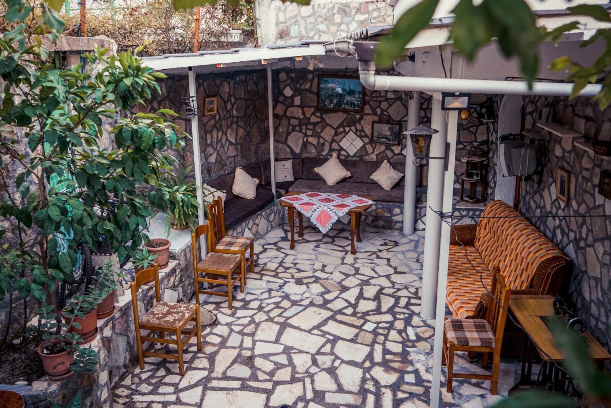 Guesthouse Arber ジロカストラ エクステリア 写真